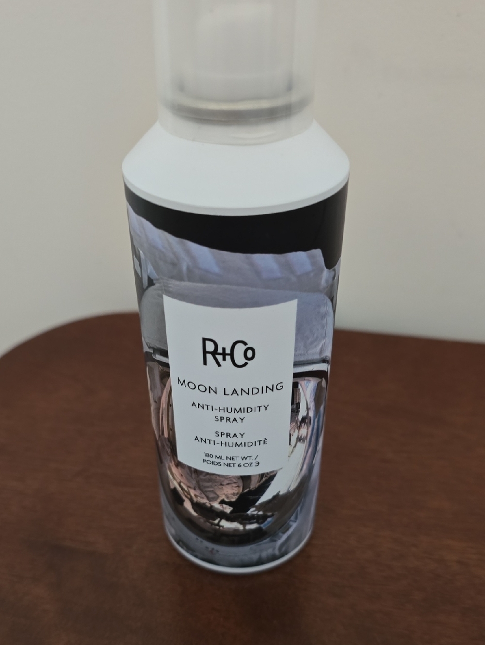 R+Co Moon Landing Anti-Humidity Spray - White & Black